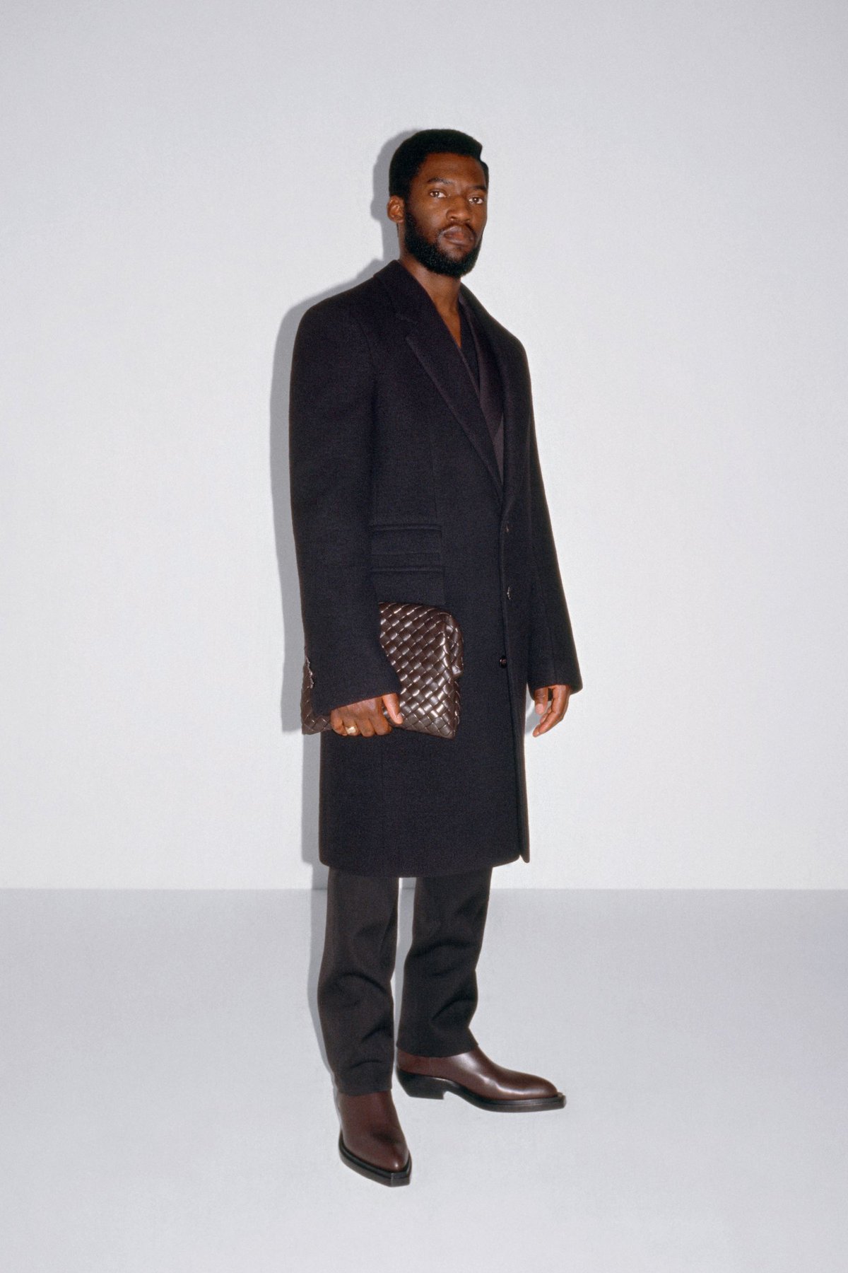 Bottega Veneta Salon 02 ジャケット ブラック ルック】「ボッテガ・ヴェネタ」サロン 02コレクション - WWDJAPAN