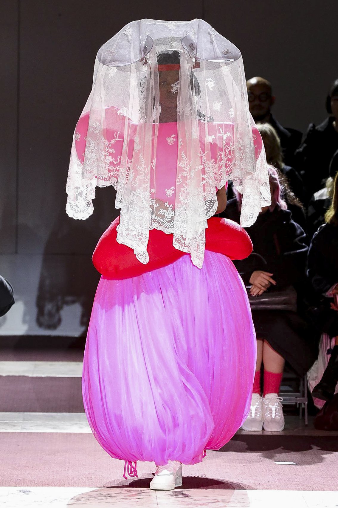 Comme-des-Garcons-RTW-FW20-