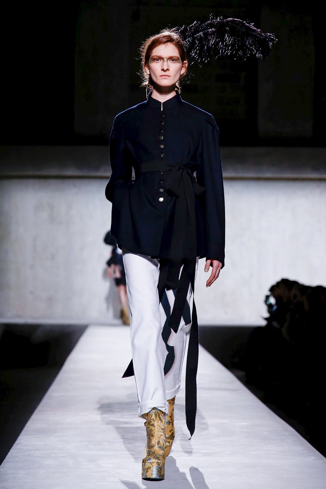 セール】DRIES VAN NOTEN ショルダーバッグ BOMBE324 021500