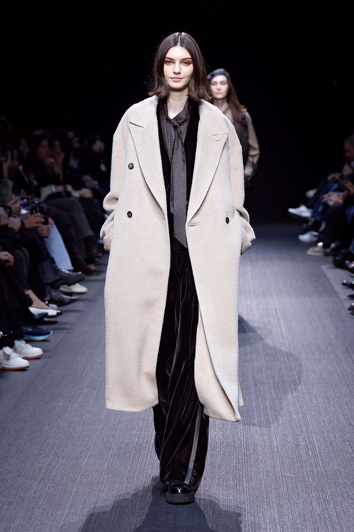 Emporio Armani Spring 2025 Menswear Collection | Vogue