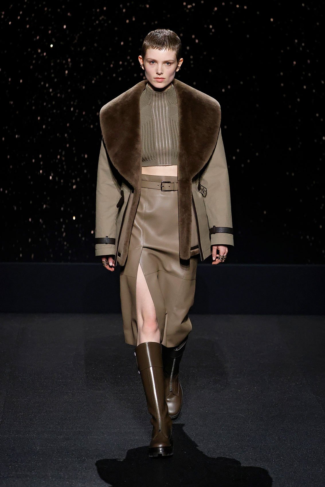 新作！【HERMES】「Artistic Figure」プリント スイムウェア Hermes Showcases Collection Amongst A Spring Garden In Paris