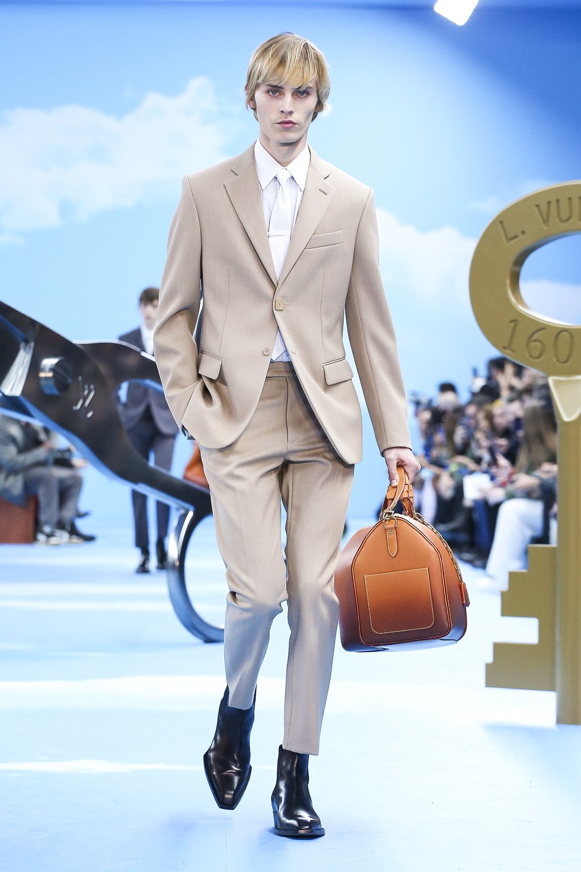 LOUIS VUITTON スーツ アルゼール 80 モノグラム｜ルイ・ヴィトン 公式サイト - M21222