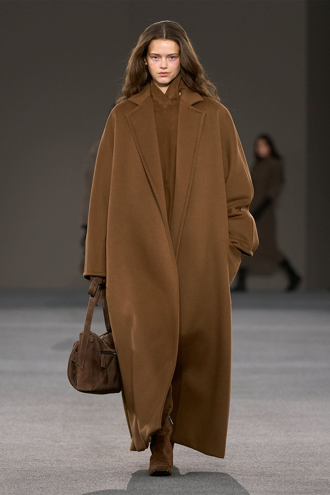 MaxMara 高級ロングコート 26万 Schurwolle *若干訳有り Max Mara A/W 26 Womenswear | SHOWstudio