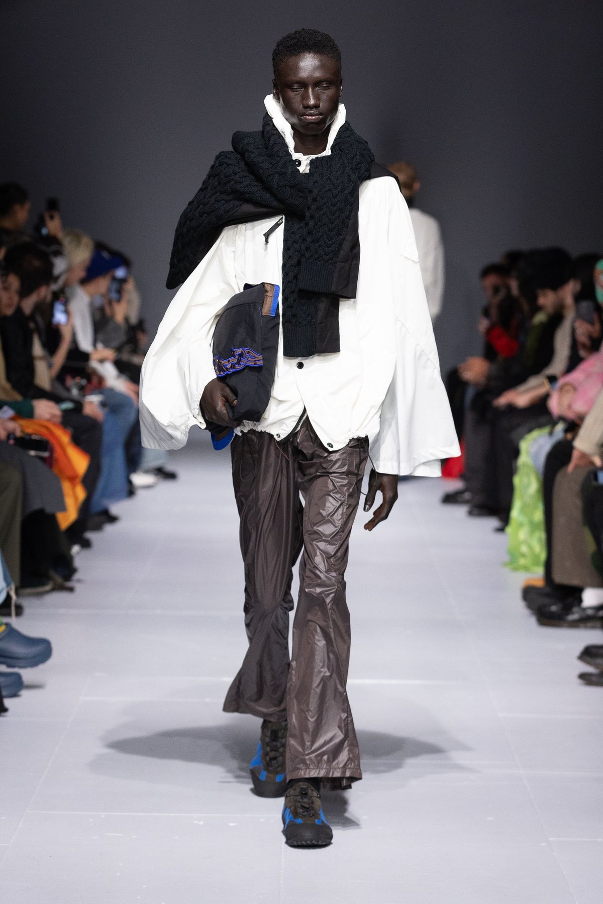 メーカー直売所 ROBYN-LYNCH_AW-24_CATWALK- パンツ