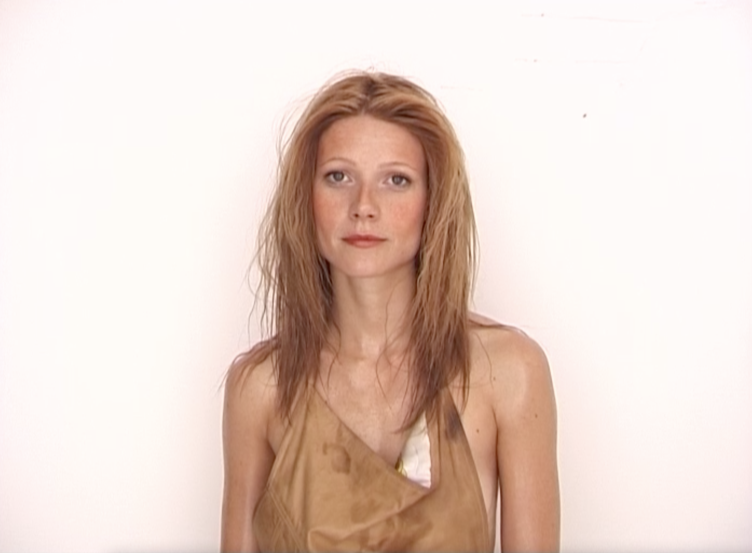 Video Portrait: Claudia Schiffer| SHOWstudio