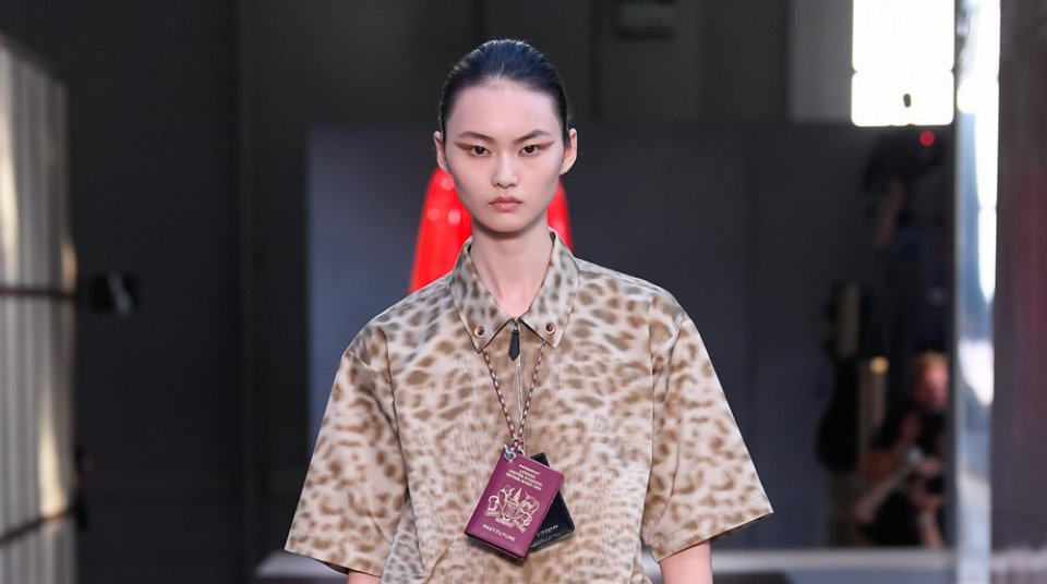 Burberry summer 19 hotsell