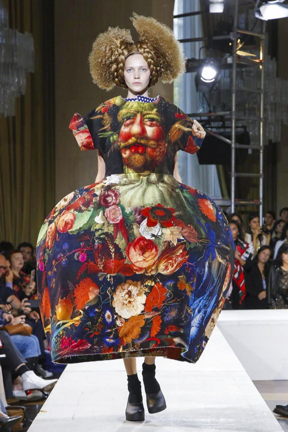 Show Report: Comme des Garçons S/S 18 Womenswear | SHOWstudio