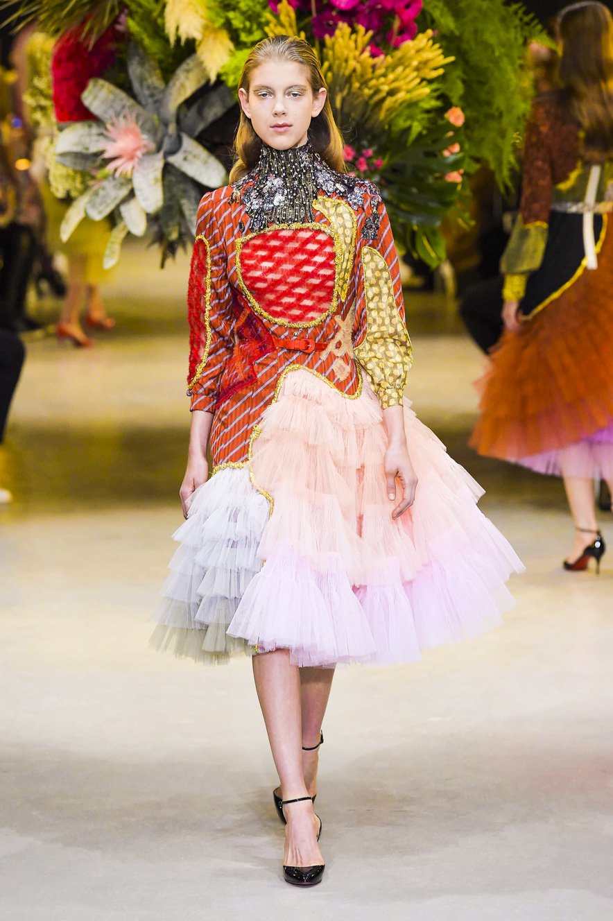 Viktor&Rolf S/S 17 Haute Couture | SHOWstudio Viktor&Rolf S/S 17 Haute Couture | SHOWstudio