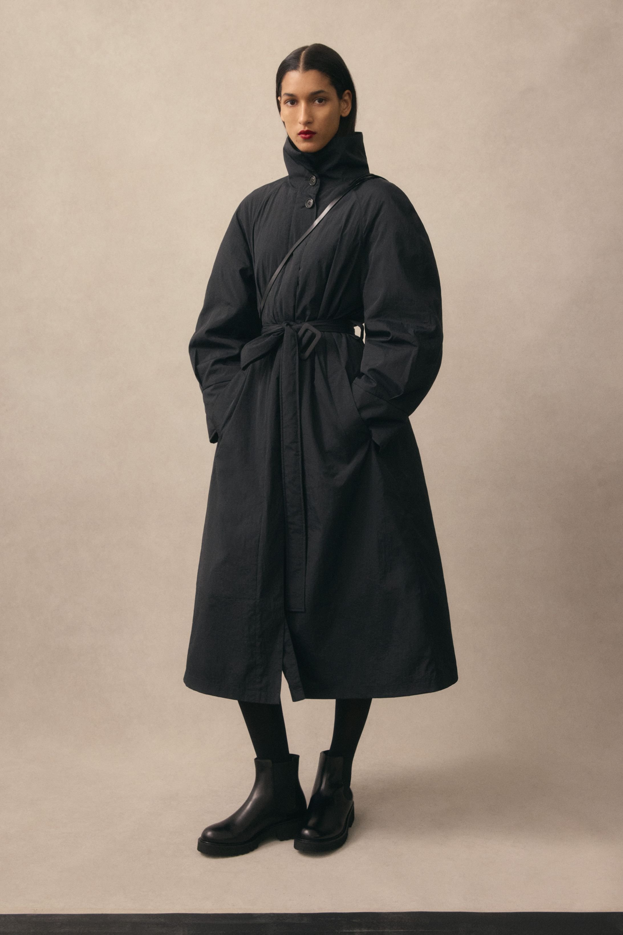theory_aw24_lookbook_31000.