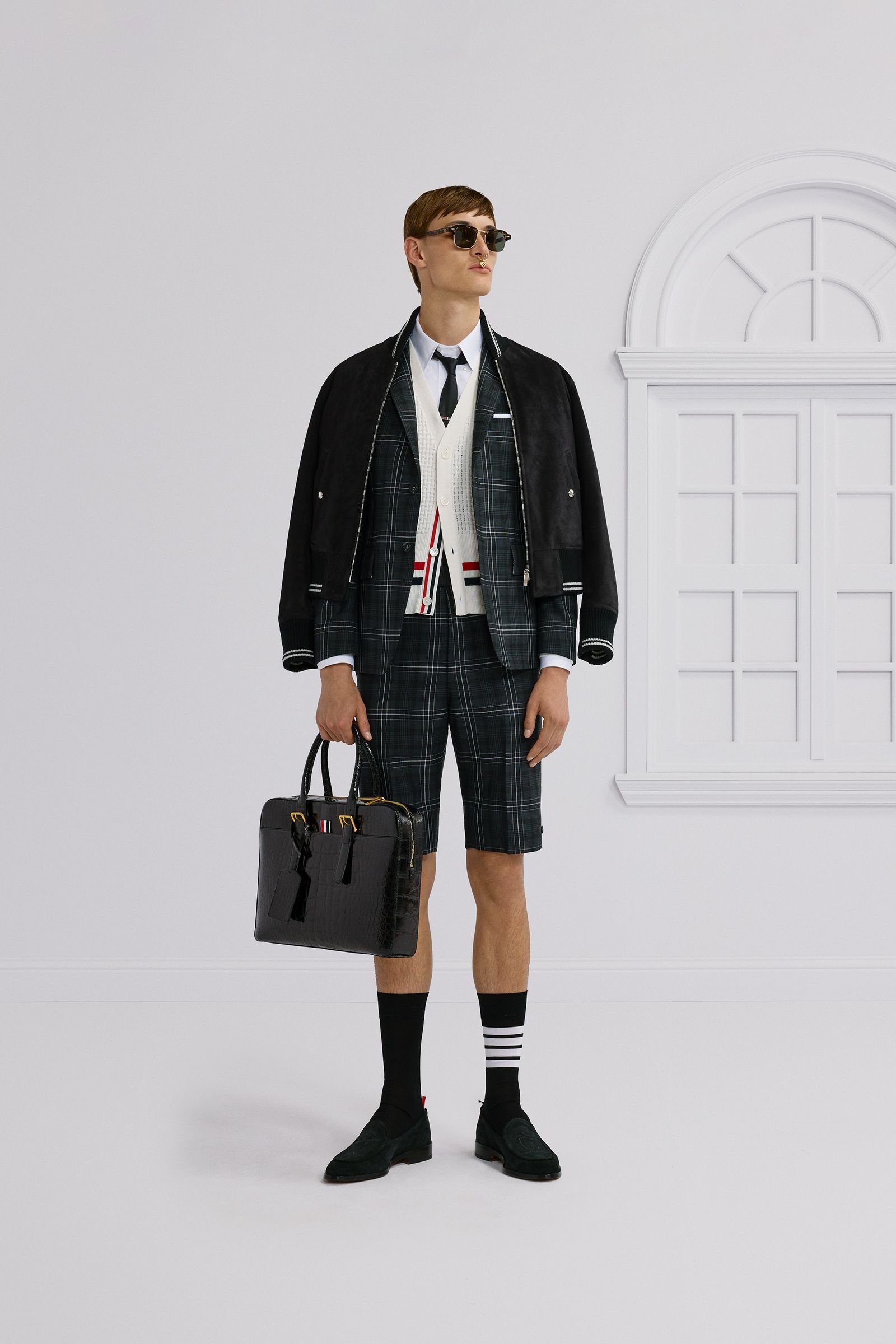 その他 A MAGAZINE CURATED BY THOM BROWNE Thom Browne: his fashion journey becomes a monograph volume
